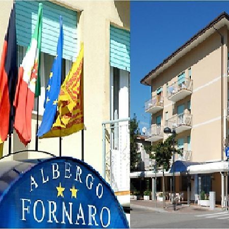 Hotel Fornaro Caorle Exteriör bild