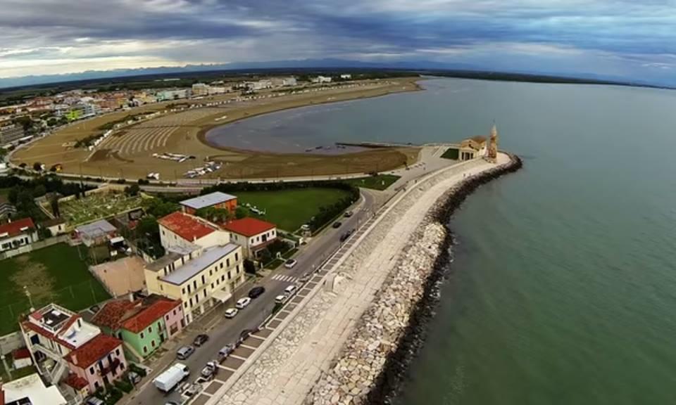 Hotel Fornaro Caorle Exteriör bild