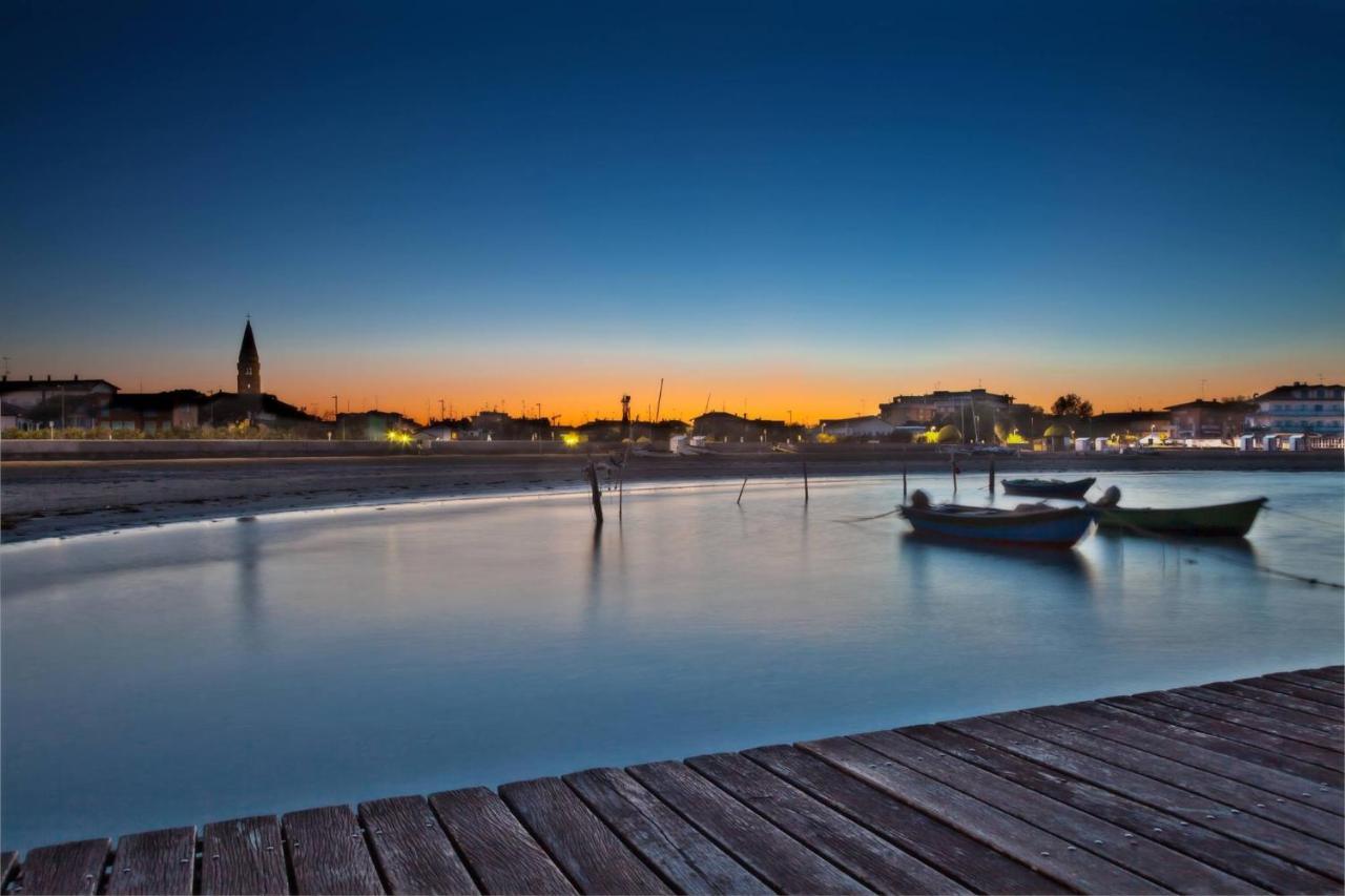 Hotel Fornaro Caorle Exteriör bild